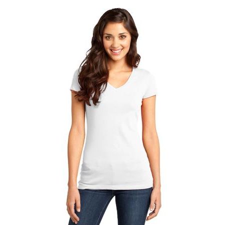 District &#174;  - Juniors Very Important Tee &#174;  V-Neck. DT6501